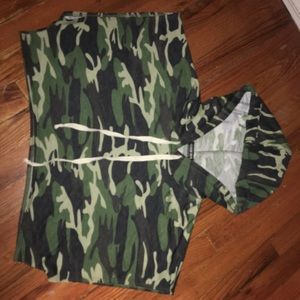 Fashion Nova Camo Crop Hoodie
